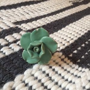 Lightly loved Anthropologie knob 🌵